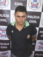 07/03/2016 - Operação carga máxima: prende autor de homicídio em Porto Alegre do Norte 